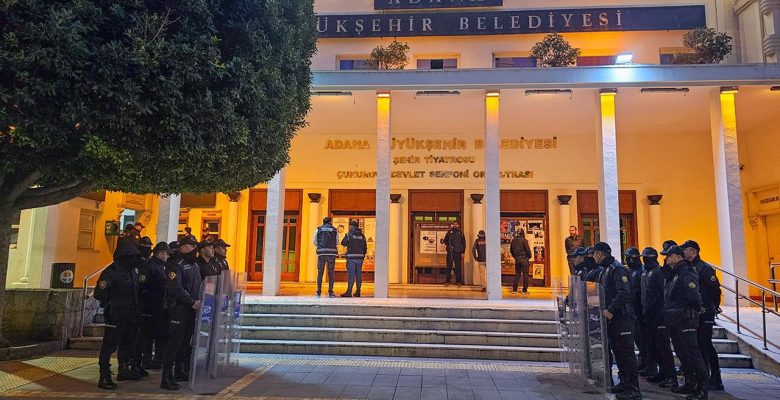 Adana Büyükşehir Belediyesi’ne operasyon