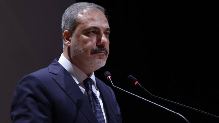 Bakan Fidan: Gazze’de devam eden saldırılar tüm insanlığın ortak değerlerine darbe vurmaktadır