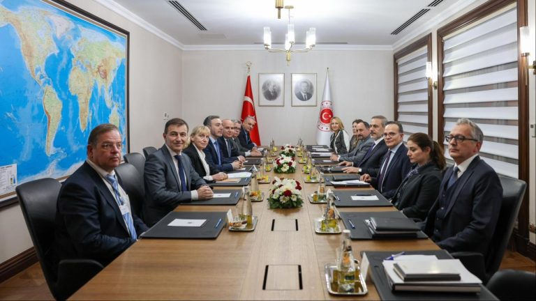 Bakan Fidan, Türkiye-AB Karma Parlamento Komisyonu Eş Başkanı Lagodinsky’yi kabul etti