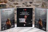 Cumhurbaşkanı Erdoğan’dan Miçotakis’e anlamlı hediye