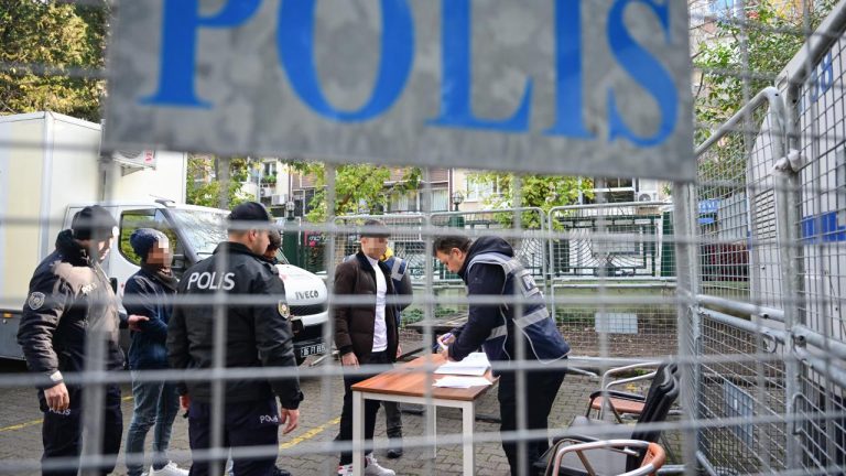 Düzensiz göçle mücadele için mobil kontrol noktaları arttırıldı