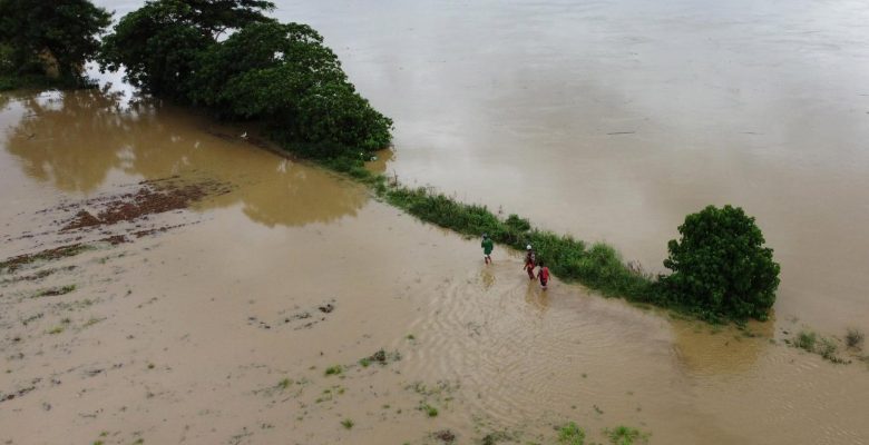 Filipinler’deki Kabayan tropikal fırtınası 86 binden fazla kişiyi yerinden etti