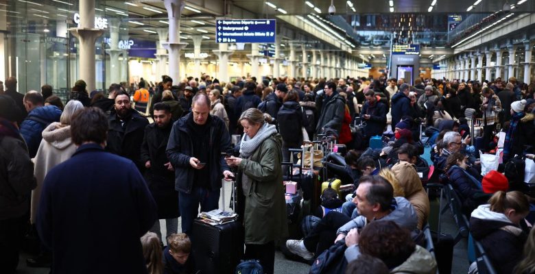 İngiltere ve Avrupa arasındaki Eurostar tren seferleri iptal edildi