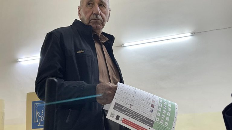 Iraklılar, 10 yıl sonra yerel seçimler için sandık başında