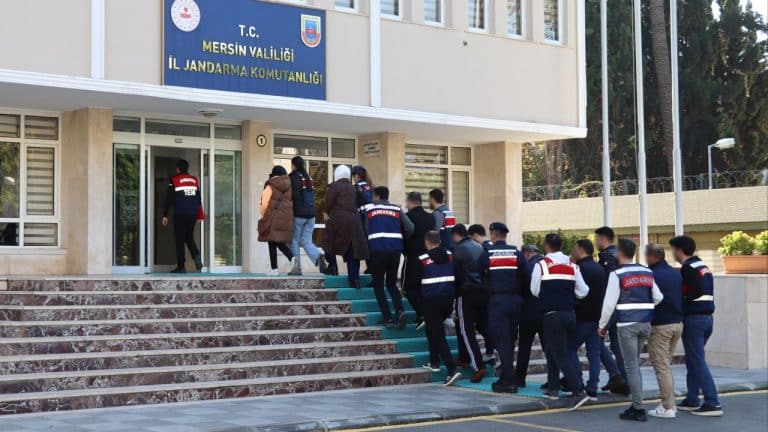 Mersin ve Gaziantep’te DEAŞ operasyonu: 9 gözaltı
