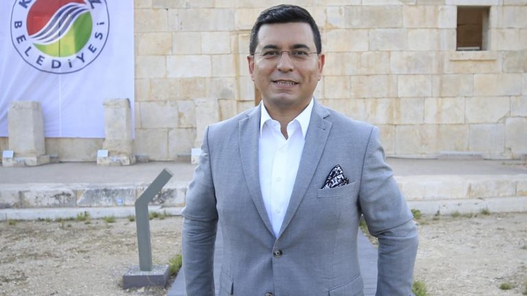 AK Parti’nin Antalya adayı Hakan Tütüncü oldu AK Parti’nin Antalya adayı Hakan Tütüncü oldu