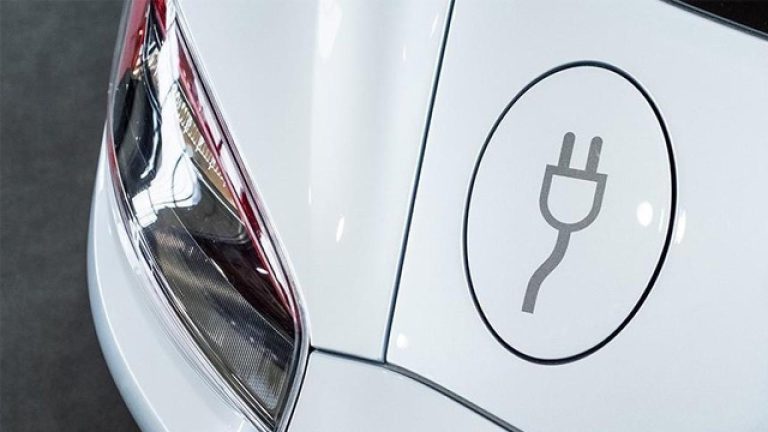 Elektrikli araç kazalarına özel eğitimli personel müdahale edecek Elektrikli araç kazalarına özel eğitimli personel müdahale edecek