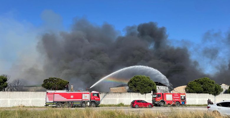 Manisa’da 7 ayda iki kez yangın çıkan geri dönüşüm tesisi mühürlendi