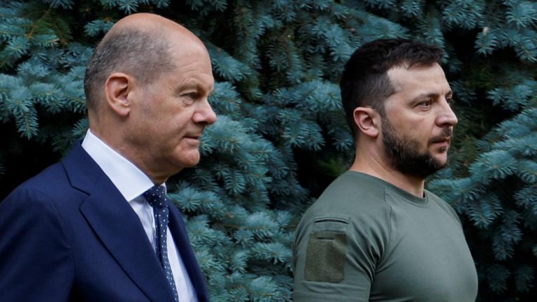 Scholz ve Zelenskiy Ukrayna’daki durumu görüştü Scholz ve Zelenskiy Ukrayna’daki durumu görüştü