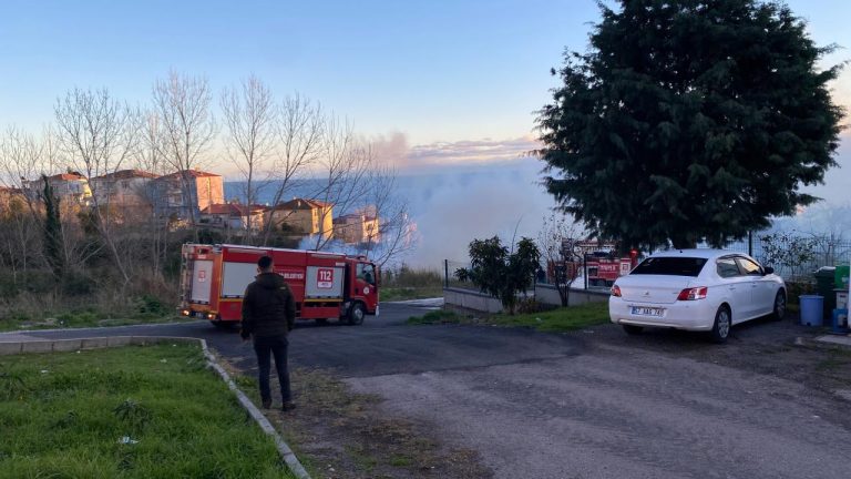 Sinop’ta korkutan yangın: Lastik deposu alev aldı Sinop’ta korkutan yangın: Lastik deposu alev aldı
