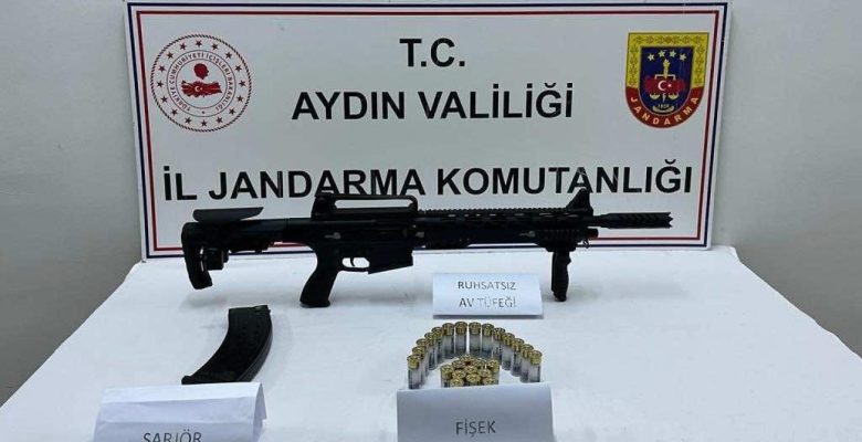 Şüpheli hareketleri ele verdi, jandarmadan kaçamadılar