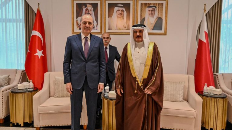 TBMM Başkanı Kurtulmuş, Bahreyn’de Temsilciler Meclisi Başkanı ile görüştü TBMM Başkanı Kurtulmuş, Bahreyn’de Temsilciler Meclisi Başkanı ile görüştü
