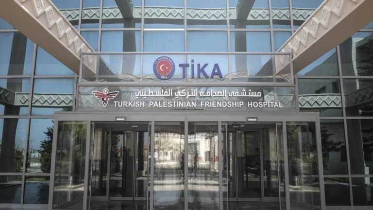Türkiye-Filistin Dostluk Hastanesi müdürü: Kanser ilaçları bitti, Türkiye’den yardım talep ediyoruz Türkiye-Filistin Dostluk Hastanesi müdürü: Kanser ilaçları bitti, Türkiye’den yardım talep ediyoruz