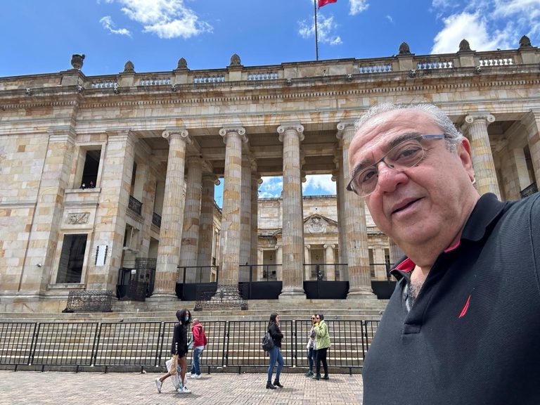 Colombiadan selam