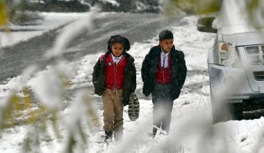 Ardahan’da eğitime bir gün ara verildi