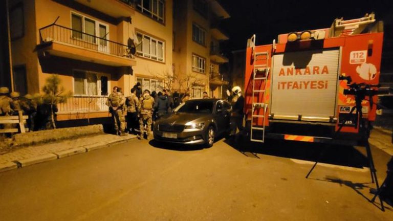 Babasının silahla rehin aldığı çocuk 12 saat sonunda kurtarıldı