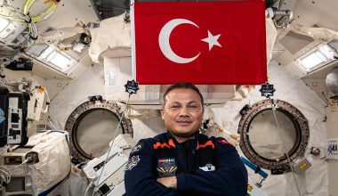 İlk Türk astronot Alper Gezeravcı Dünya’ya dönüyor