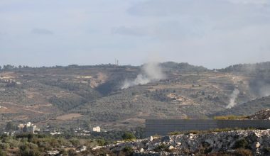 İsrail ordusu, Lübnan sınırına yakın bölgelerdeki bazı yolları sivil araç trafiğine kapattı
