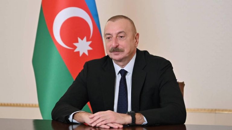 Azerbaycan Cumhurbaşkanı Aliyev, yeniden Rusya Devlet Başkanı seçilen Putin’i kutladı Azerbaycan Cumhurbaşkanı Aliyev, yeniden Rusya Devlet Başkanı seçilen Putin’i kutladı