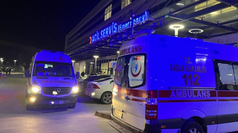 Denizli’de sobadan sızan gazdan zehirlenen karı koca yaşamını yitirdi Denizli’de sobadan sızan gazdan zehirlenen karı koca yaşamını yitirdi