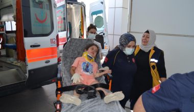 Aksaray’da kontrolden çıkan otomobil şarampole devrildi: 5 yaralı