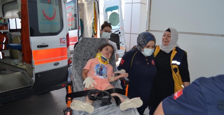 Aksaray’da kontrolden çıkan otomobil şarampole devrildi: 5 yaralı