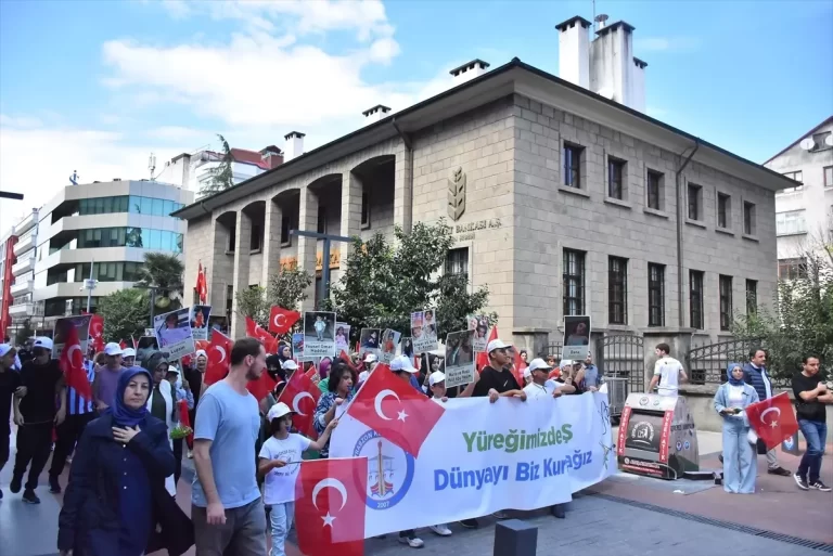 Trabzon’da Dünya Barış Günü Etkinliği: ‘Trabzon’un Çocukları Barış için Yürüyor’