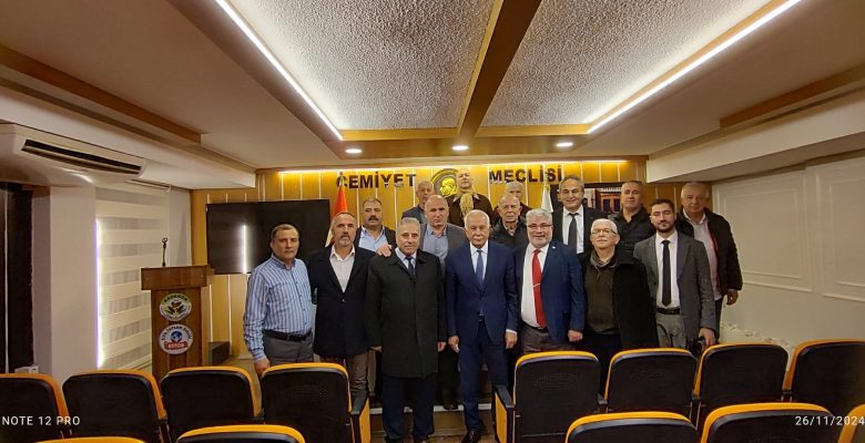 Bakan Murat Başesgioğlu İzmir’de Hemşerileri ile Buluştu.