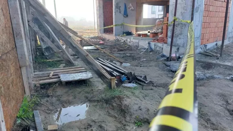 Akyazı’da Elektrik Çarpmasıyla İşçi Hayatını Kaybetti