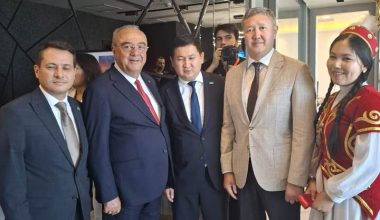 Kazakistan’ın İzmir Başkonsolosluğu Açıldı: Açılışa Karadenizliler Konfederasyonu Başkanı Hızır Murtezaoğlu da Katıldı