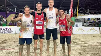 Uluslararası Hopa Plaj Voleybolu Turnuvası Başladı